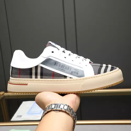 Replica Burberry Casual Shoes For Men #1318515 $76.00 USD for Wholesale