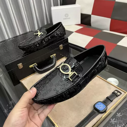 Versace Leather Shoes For Men #1319282