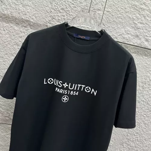 Replica Louis Vuitton LV T-Shirts Short Sleeved For Unisex #1319550 $41.00 USD for Wholesale