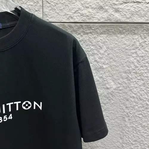 Replica Louis Vuitton LV T-Shirts Short Sleeved For Unisex #1319550 $41.00 USD for Wholesale