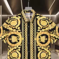 $60.00 USD Versace Shirts Short Sleeved For Unisex #1319582