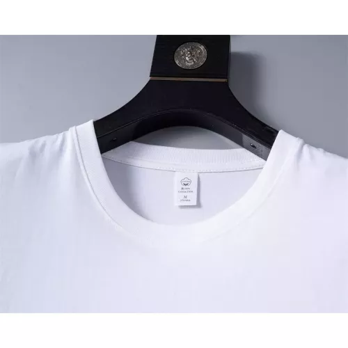 Replica Louis Vuitton LV T-Shirts Short Sleeved For Unisex #1328068 $34.00 USD for Wholesale