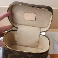 $102.00 USD Louis Vuitton AAA Quality Handbags For Women #1321968