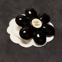 $29.00 USD Chanel Brooches For Women #1327338