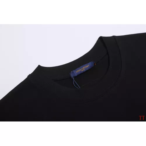Replica Louis Vuitton LV T-Shirts Short Sleeved For Unisex #1335389 $40.00 USD for Wholesale