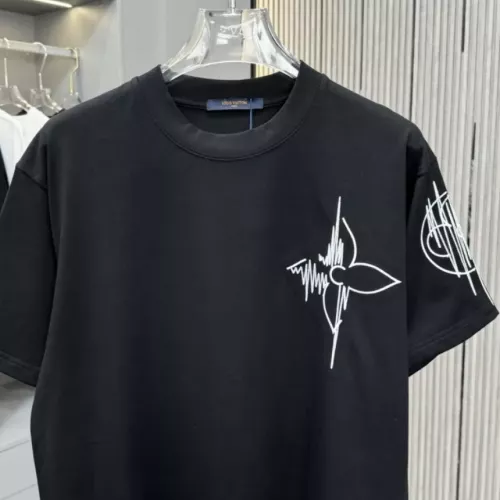 Replica Louis Vuitton LV T-Shirts Short Sleeved For Unisex #1340868 $39.00 USD for Wholesale