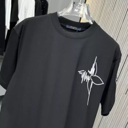 Replica Louis Vuitton LV T-Shirts Short Sleeved For Unisex #1340868 $39.00 USD for Wholesale