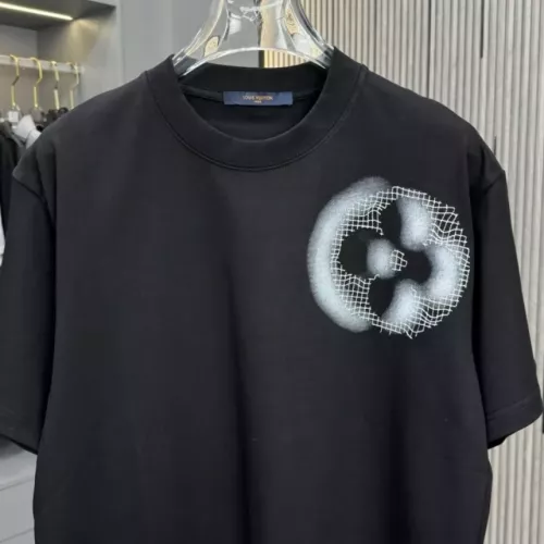 Replica Louis Vuitton LV T-Shirts Short Sleeved For Unisex #1340871 $39.00 USD for Wholesale