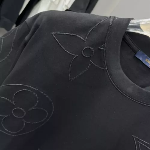 Replica Louis Vuitton LV T-Shirts Short Sleeved For Unisex #1340874 $40.00 USD for Wholesale