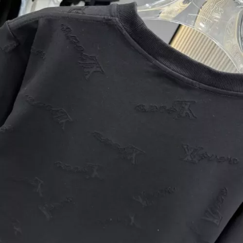Replica Louis Vuitton LV T-Shirts Short Sleeved For Unisex #1341162 $39.00 USD for Wholesale