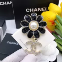 $32.00 USD Chanel Brooches For Women #1337056
