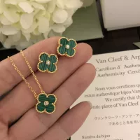 $45.00 USD Van Cleef & Arpels Jewelry Set For Women #1337742