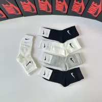 $29.00 USD Nike Socks #1338610