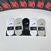 $27.00 USD Nike Socks #1338615