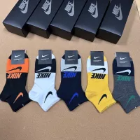 $25.00 USD Nike Socks #1338641