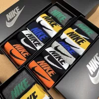 $25.00 USD Nike Socks #1338641