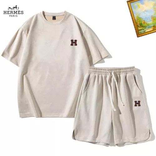 Hermes Tracksuits Short Sleeved For Men #1342400
