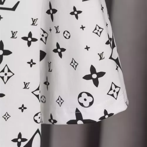 Replica Louis Vuitton LV T-Shirts Short Sleeved For Men #1343221 $36.00 USD for Wholesale