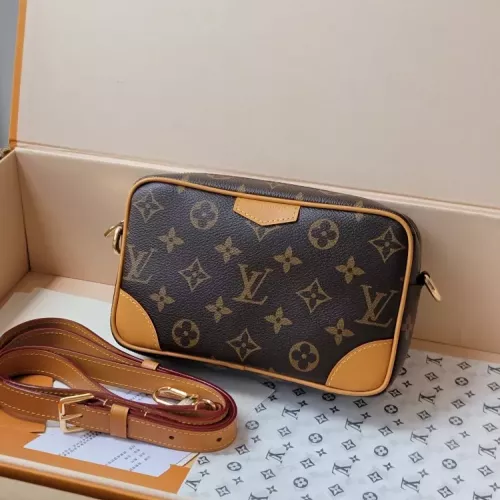 Louis Vuitton AAA Quality Messenger Bags #1343354