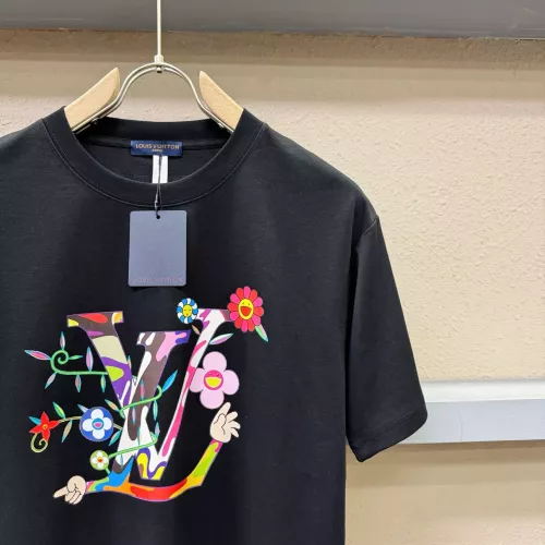 Replica Louis Vuitton LV T-Shirts Short Sleeved For Men #1343905 $88.00 USD for Wholesale