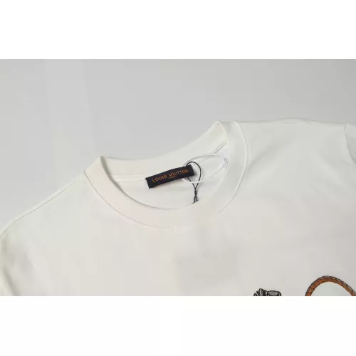 Replica Louis Vuitton LV T-Shirts Short Sleeved For Unisex #1346423 $40.00 USD for Wholesale