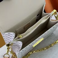 $82.00 USD Louis Vuitton AAA Quality Messenger Bags For Women #1343805