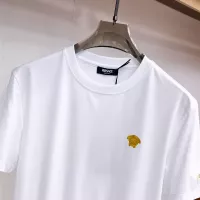 $92.00 USD Versace T-Shirts Short Sleeved For Men #1343855