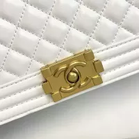 $88.00 USD Chanel AAA Quality Messenger Bags For Women #1356230