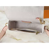$56.00 USD Louis Vuitton Messenger Bags For Women #1356302