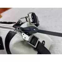 $80.00 USD Louis Vuitton AAA Quality Handbags For Women #1357565