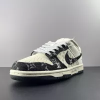 $92.00 USD Nike SB Dunk-Low For Women #1367945