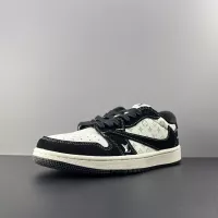 $92.00 USD Nike SB Dunk-Low For Women #1367951