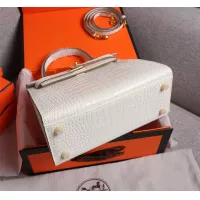 $98.00 USD Hermes AAA Quality Handbags #1368519