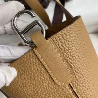 $92.00 USD Hermes AAA Quality Handbags For Women #1368605