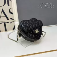 $82.00 USD Chanel AAA Quality Messenger Bags For Women #1372033