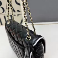 $88.00 USD Chanel AAA Quality Messenger Bags For Women #1372046