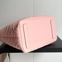 $85.00 USD Gucci AAA Quality Handbags For Women #1372615