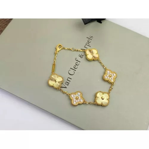 Van Cleef &amp; Arpels Bracelets For Women #1373141 $34.00 USD, Wholesale Replica Van Cleef &amp; Arpels Bracelets