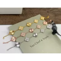 $34.00 USD Van Cleef & Arpels Bracelets For Women #1373140