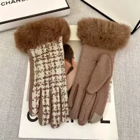 $40.00 USD Chanel Gloves #1379071
