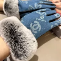 $64.00 USD Chanel Gloves For Women #1379102