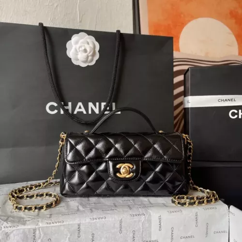Chanel AAA Quality Messenger Bags For Women #1385908