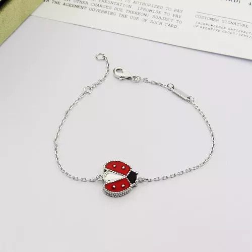 Van Cleef &amp; Arpels Bracelets For Women #1389446 $25.00 USD, Wholesale Replica Van Cleef &amp; Arpels Bracelets