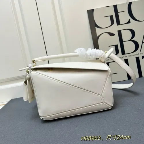 LOEWE AAA Quality Messenger Bags For Women #1392164 $108.00 USD, Wholesale Replica LOEWE AAA Quality Messenger Bags