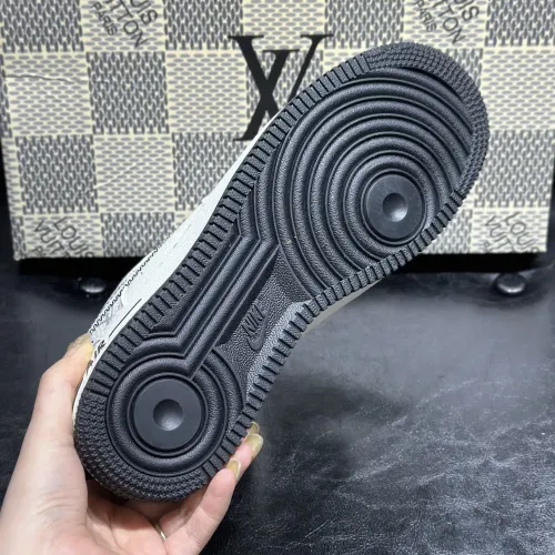 Replica Louis Vuitton Casual Shoes For Men #1392316 $102.00 USD for Wholesale