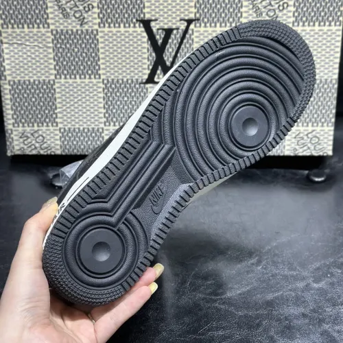 Replica Louis Vuitton Casual Shoes For Women #1392323 $102.00 USD for Wholesale