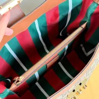 $80.00 USD Gucci AAA Quality Messenger Bags For Women #1382322