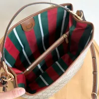 $76.00 USD Gucci AAA Quality Messenger Bags For Women #1384163