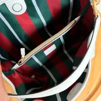 $76.00 USD Gucci AAA Quality Messenger Bags For Women #1384165