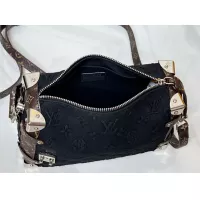 $72.00 USD Louis Vuitton AAA Quality Messenger Bags For Women #1384264
